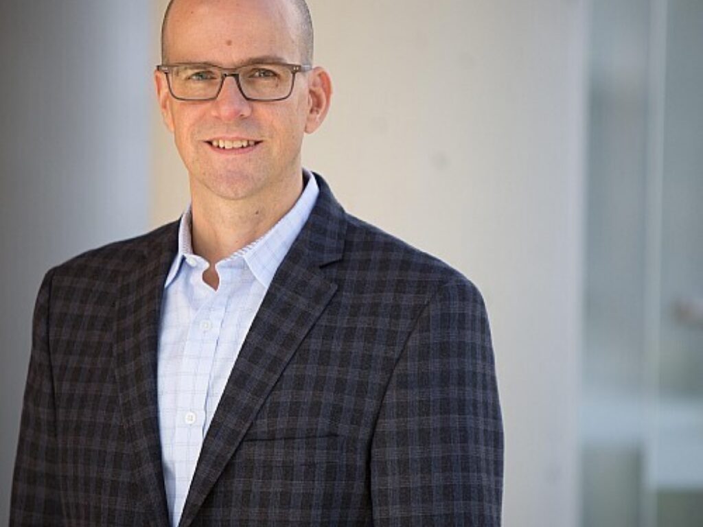 Researcher Receives NCI Outstanding Investigator Award to Study Two Deadly Blood Diseases